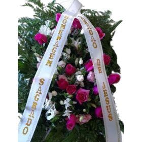Coroa Fúnebre Rosas Coloridas e Astromélias M